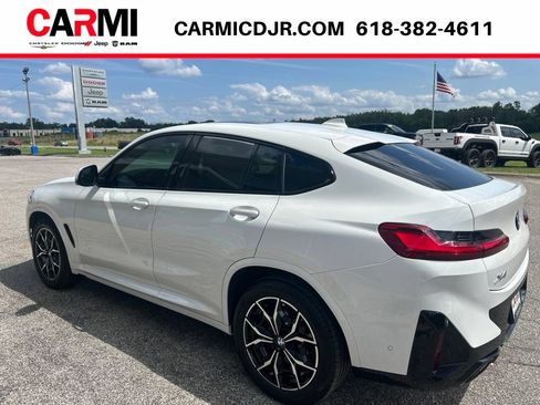 Used 2025 BMW X4 xDrive30i w/ Premium Package AWD/4WD image 4