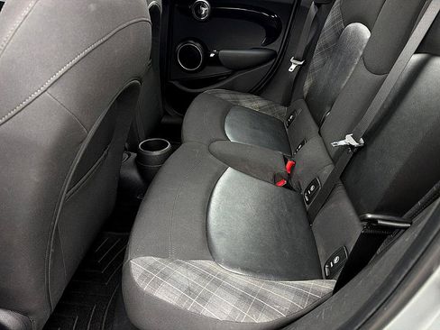 Used 2015 MINI Cooper S image 8