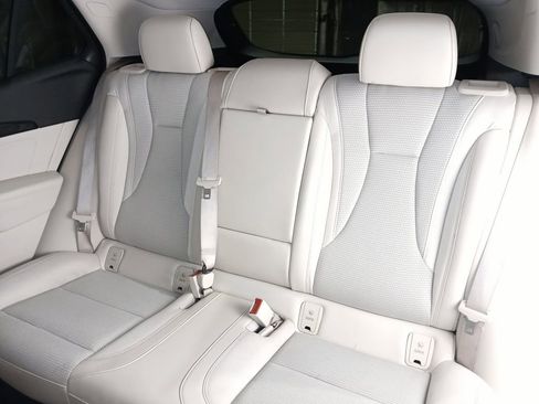 Certified 2023 Buick Envision Preferred FWD image 13