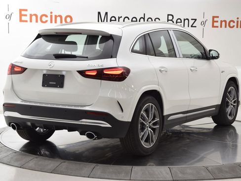 New 2026 Mercedes-Benz GLA 35 AMG 4MATIC image 6