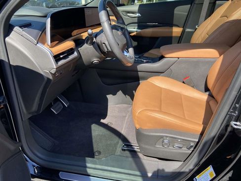 Certified 2024 Cadillac XT4 Sport AWD/4WD image 20