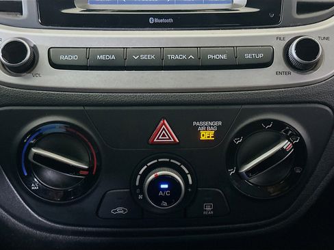 Used 2019 Hyundai Accent SE image 22