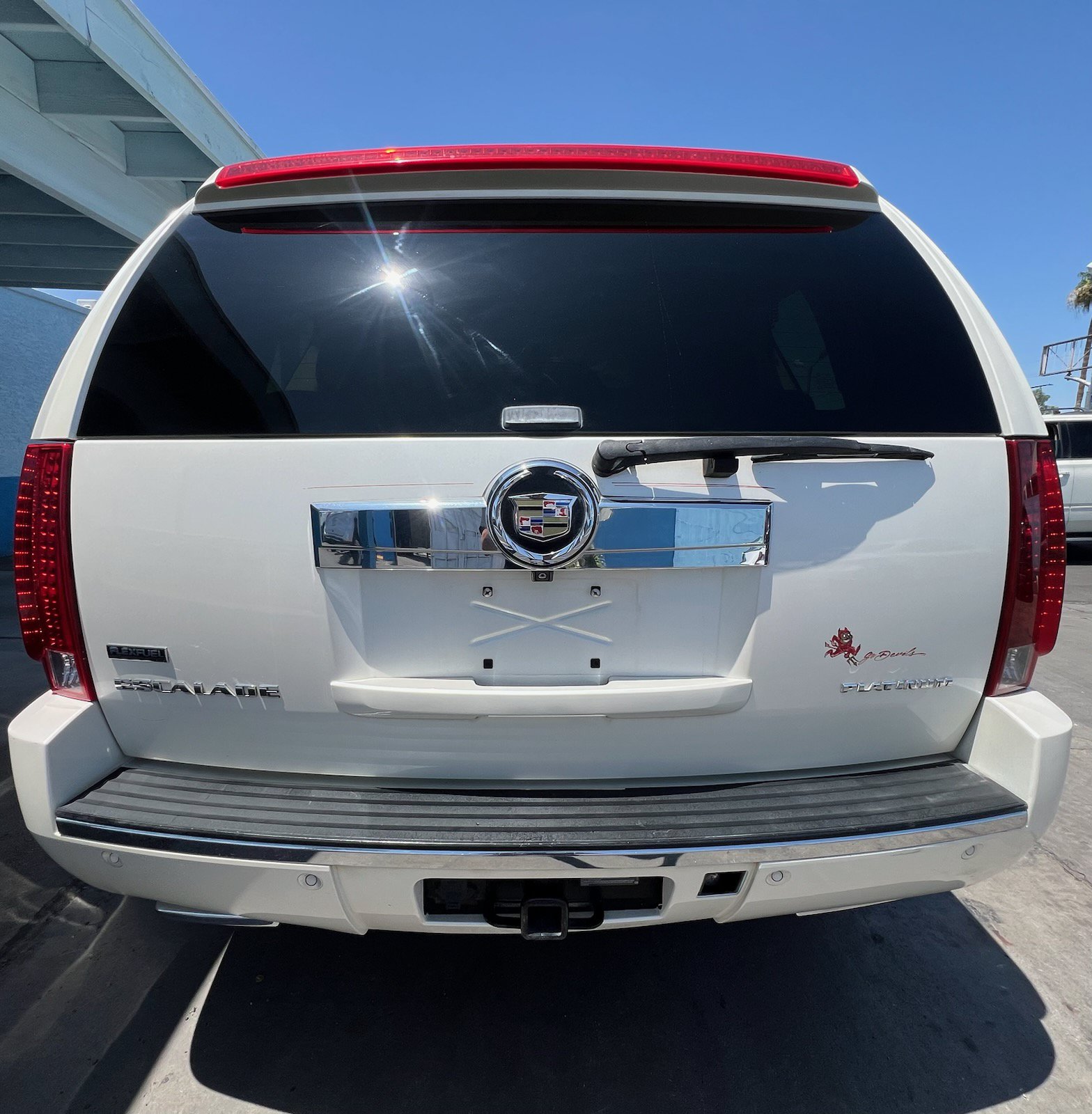 Used 2012 Cadillac Escalade Platinum AWD/4WD image 4