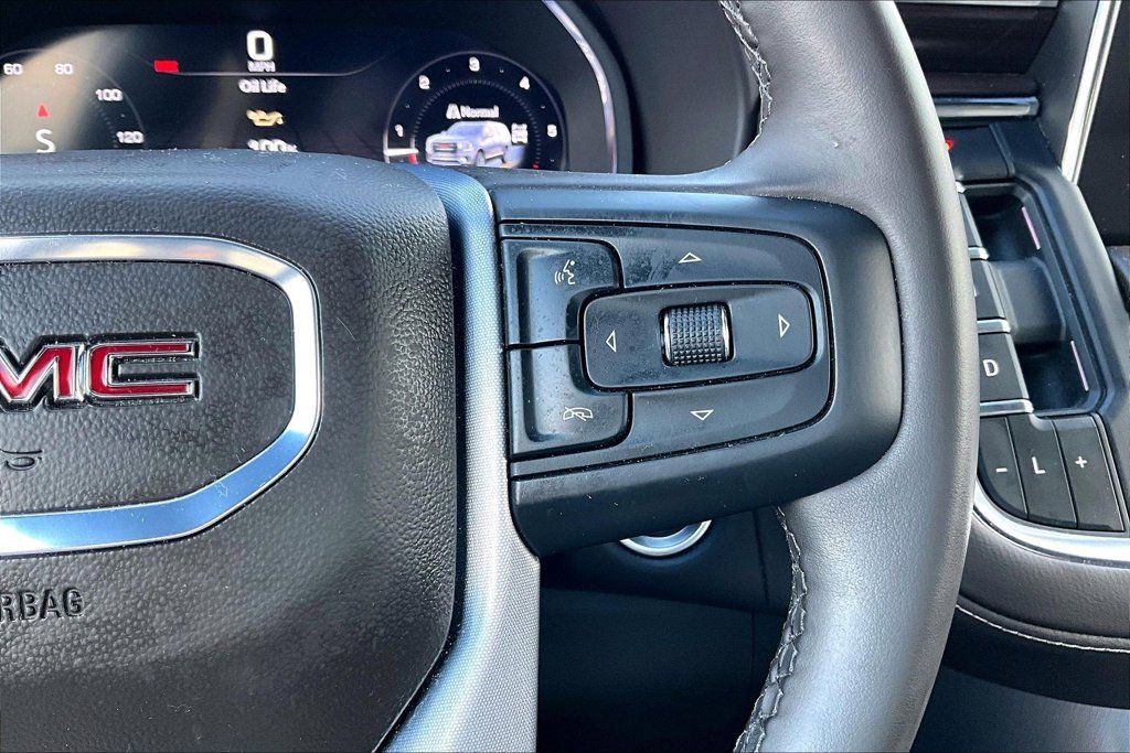 Used 2024 GMC Yukon SLE w/ Gmc Pro Safety Plus Package AWD/4WD image 19