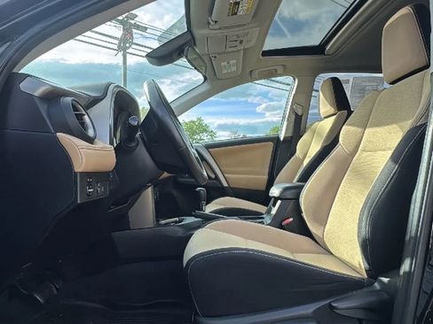 Used 2018 Toyota RAV4 XLE w/ Plus Extra Value Package AWD/4WD image 11