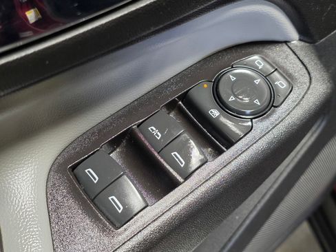 Used 2021 Chevrolet Equinox LT w/ LPO, Chrome Package image 21