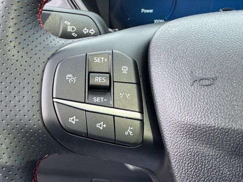 Used 2025 Ford Escape ST-Line Elite w/ Premium Technology Package image 18