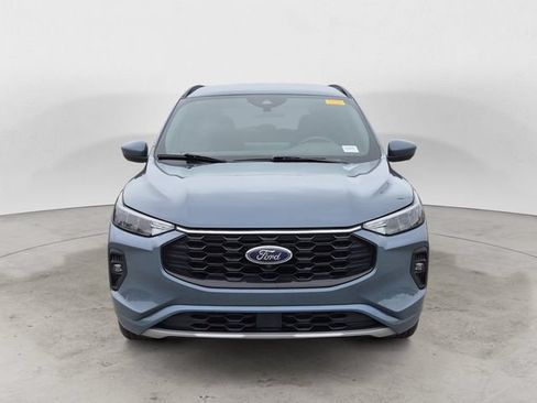 Used 2023 Ford Escape ST-Line Select w/ Tech Pack #2 AWD/4WD image 2