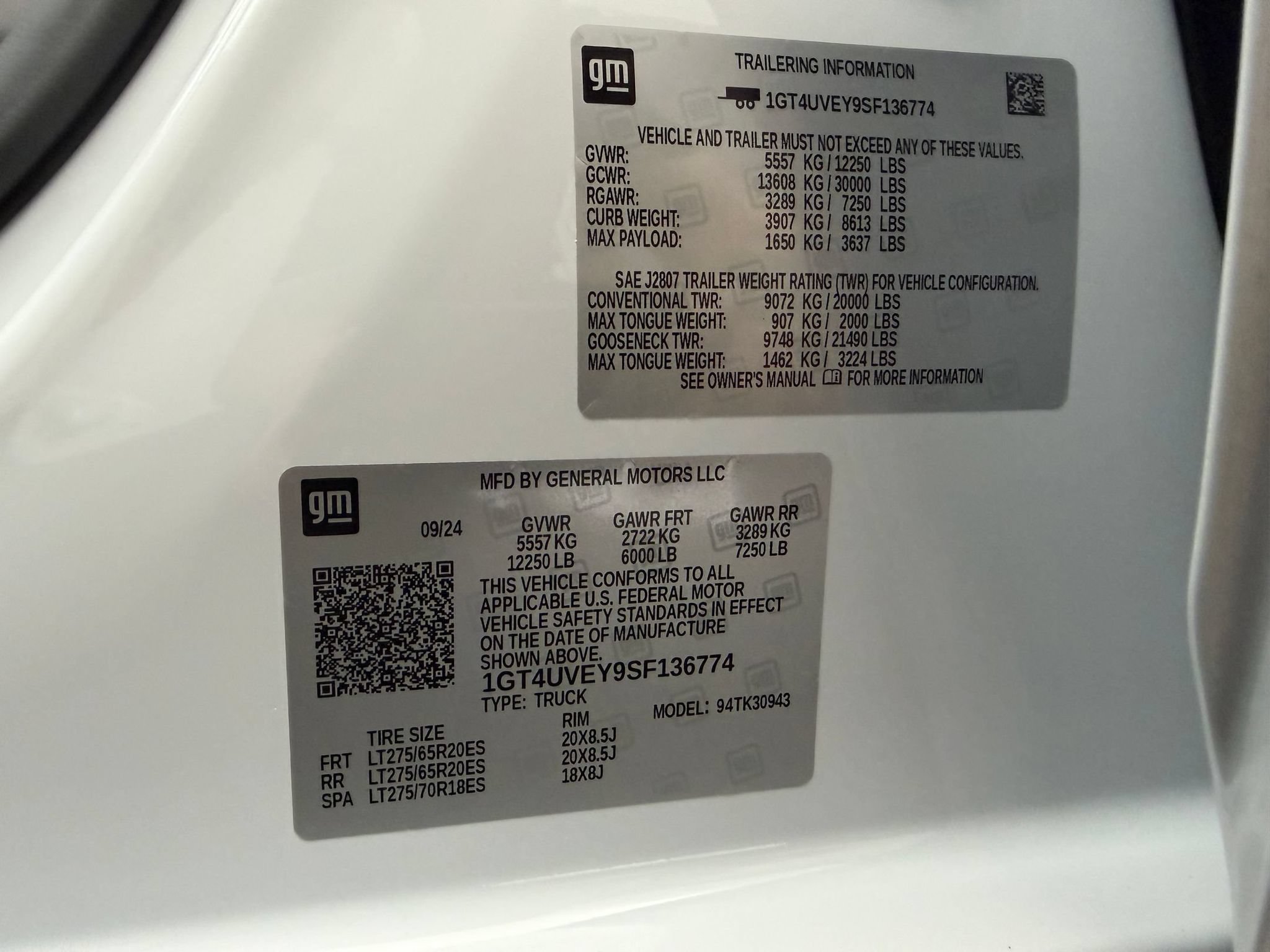 Used 2025 GMC Sierra 3500 AT4 w/ AT4 Premium Plus Package AWD/4WD image 26