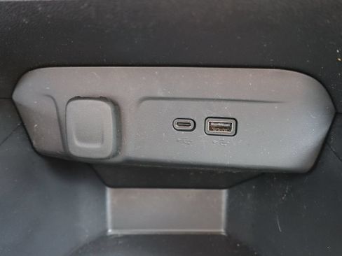 Used 2024 Chevrolet Trax LS w/ LS Convenience Package FWD image 16