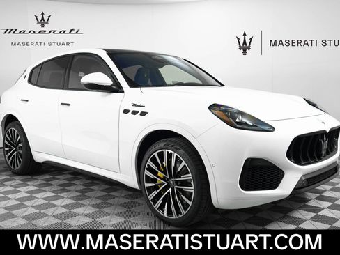 New 2025 Maserati Grecale Modena image 1