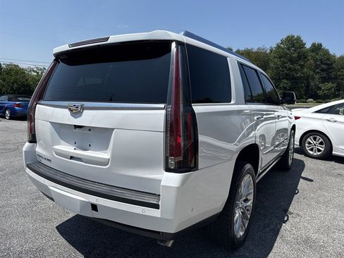 Used 2018 Cadillac Escalade Premium Luxury image 6