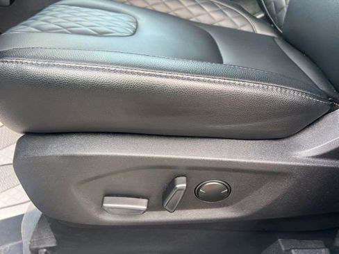 Used 2024 Ford Edge Titanium image 24