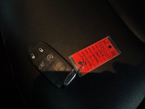 Used 2018 Jeep Compass Limited w/ Navigation Group image 37