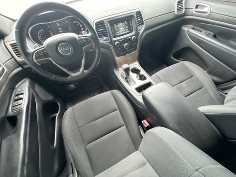 Used 2017 Jeep Grand Cherokee Laredo w/ Quick Order Package 2BE RWD image 21