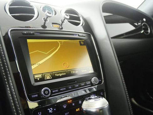 Used 2016 Bentley Flying Spur W12 image 22