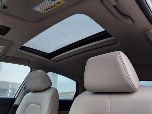 Used 2023 Honda Civic EX-L image 14