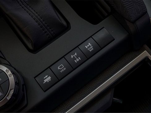 Used 2025 Toyota Tacoma TRD Sport image 16