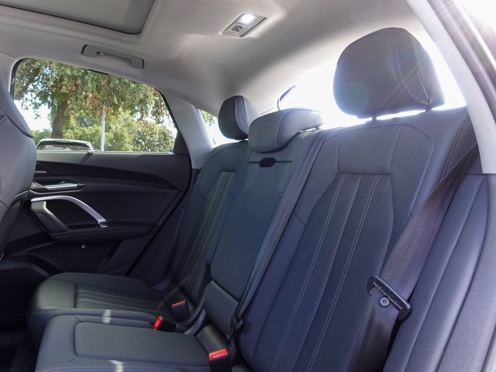 Used 2026 Audi Q5 Premium Plus w/ Premium Plus AWD/4WD image 23