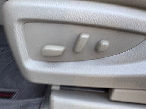 Used 2019 Chevrolet Suburban LT image 14