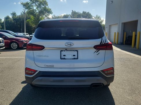 Used 2020 Hyundai Santa Fe SEL w/ Convenience + Premium Package FWD image 7
