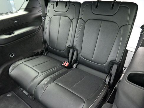 Used 2022 Jeep Grand Cherokee L Overland w/ Advanced Protech Group III AWD/4WD image 32