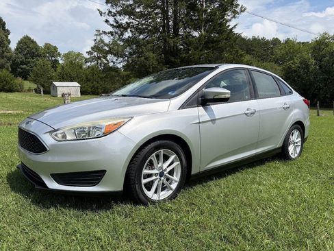Used 2015 Ford Focus SE w/ Interior Protection Package FWD image 1