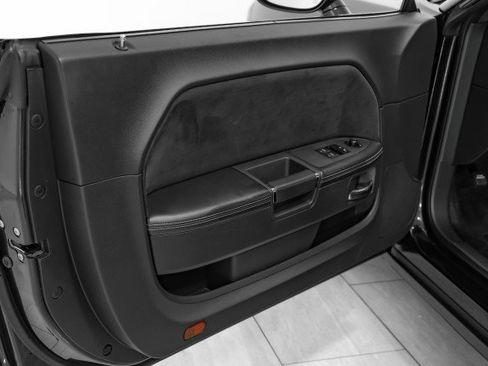 Used 2008 Dodge Challenger SRT8 image 31