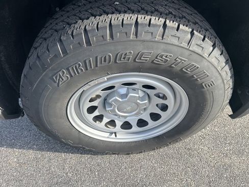 Used 2023 GMC Sierra 1500 Pro w/ Pro Value Package image 4