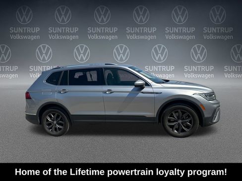 Used 2023 Volkswagen Tiguan SE AWD/4WD image 6