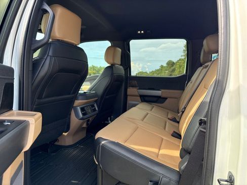 Used 2026 Ford F250 Lariat w/ Lariat Ultimate Package AWD/4WD image 17
