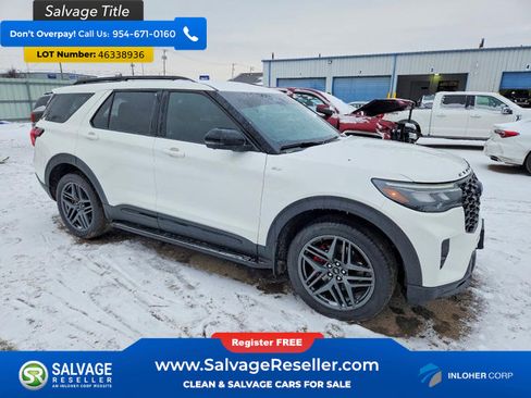 Used 2025 Ford Explorer ST-Line w/ Premium Package image 5