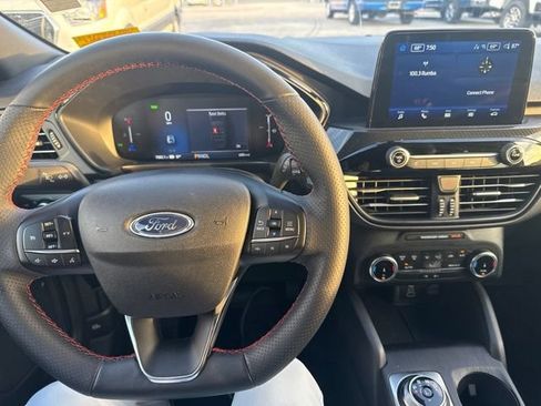 Used 2025 Ford Escape ST-Line w/ Equipment Group 301A FWD image 10