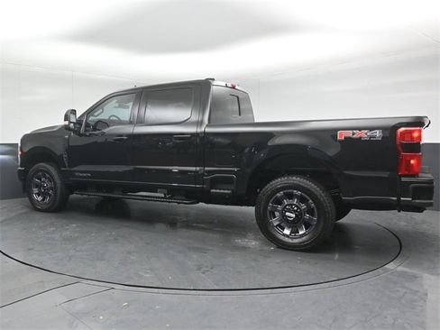 Used 2024 Ford F250 Lariat w/ Sport Appearance Package image 5