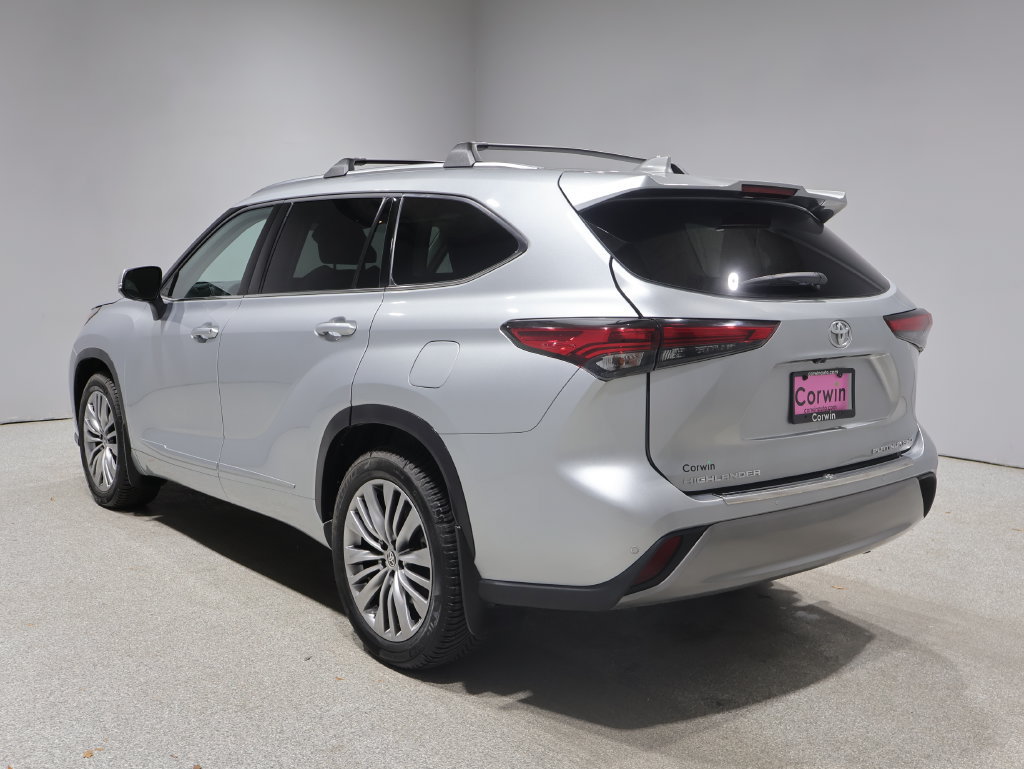 Used 2022 Toyota Highlander Platinum AWD/4WD image 5