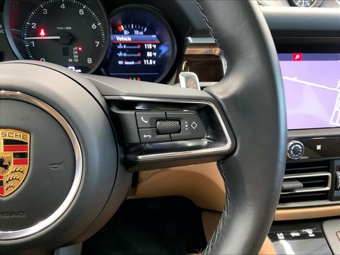 Certified 2024 Porsche Macan AWD/4WD image 16