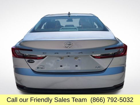 Used 2025 Toyota Camry LE AWD/4WD image 4