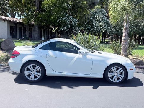 Used 2009 Mercedes-Benz SLK 350 image 9