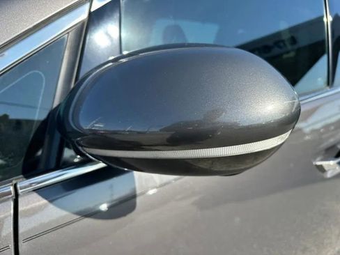 Used 2016 Honda Odyssey Touring Elite image 10