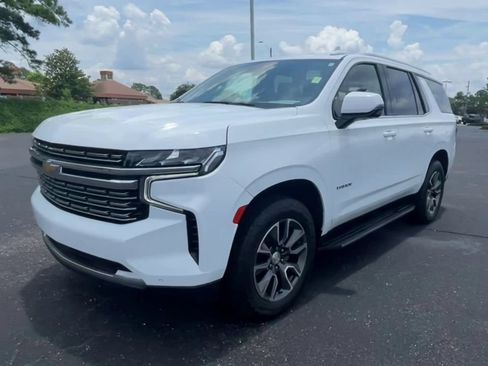 Used 2023 Chevrolet Tahoe LT w/ Luxury Package RWD image 4