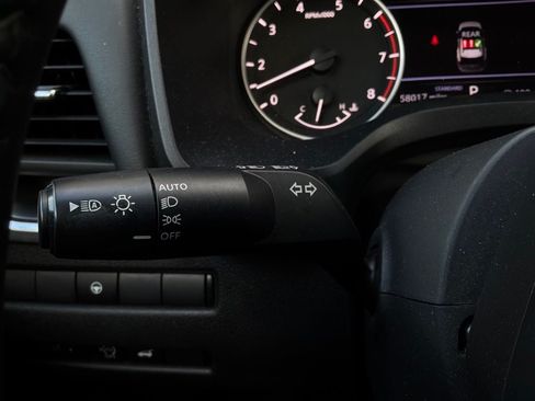 Used 2025 Nissan Rogue SV FWD image 38