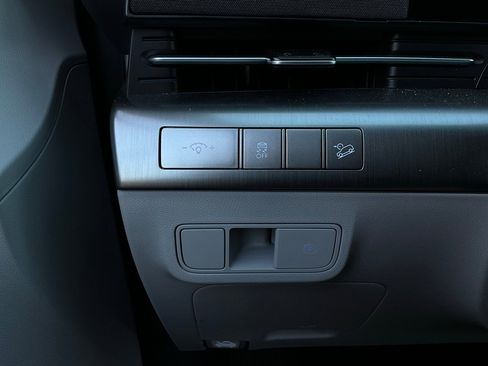 Used 2025 Hyundai Kona SEL image 22