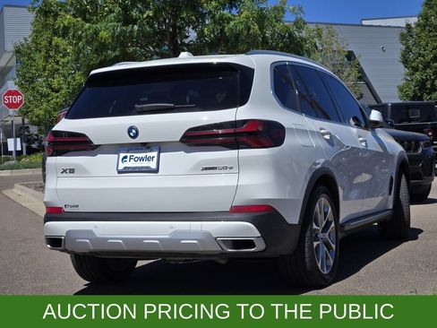 Used 2025 BMW X5 xDrive50e AWD/4WD image 7
