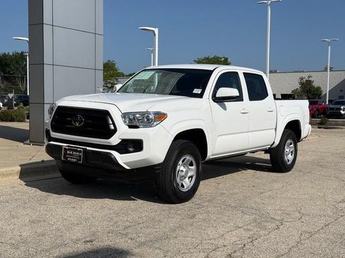 Used 2022 Toyota Tacoma SR AWD/4WD image 7