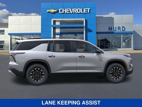 New 2025 Chevrolet Traverse Z71 w/ Enhanced Driving Package image 6