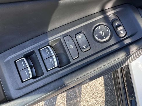 Used 2023 Honda Accord Sport image 8