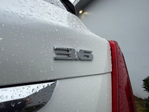 Used 2017 Cadillac XT5 Platinum w/ Driver Assist Package image 11