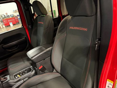 Used 2020 Jeep Gladiator Rubicon AWD/4WD image 38