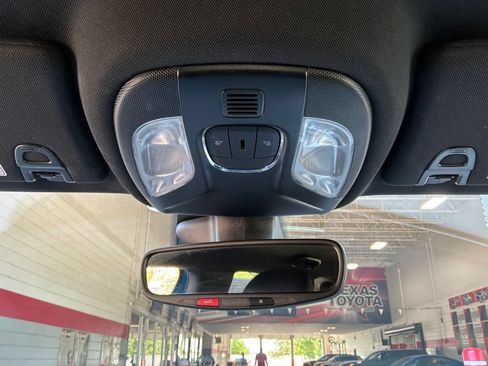 Used 2025 Jeep Compass Limited AWD/4WD image 15