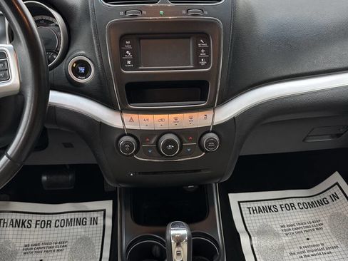 Used 2016 Dodge Journey SXT w/ Comfort/Convenience Group image 13